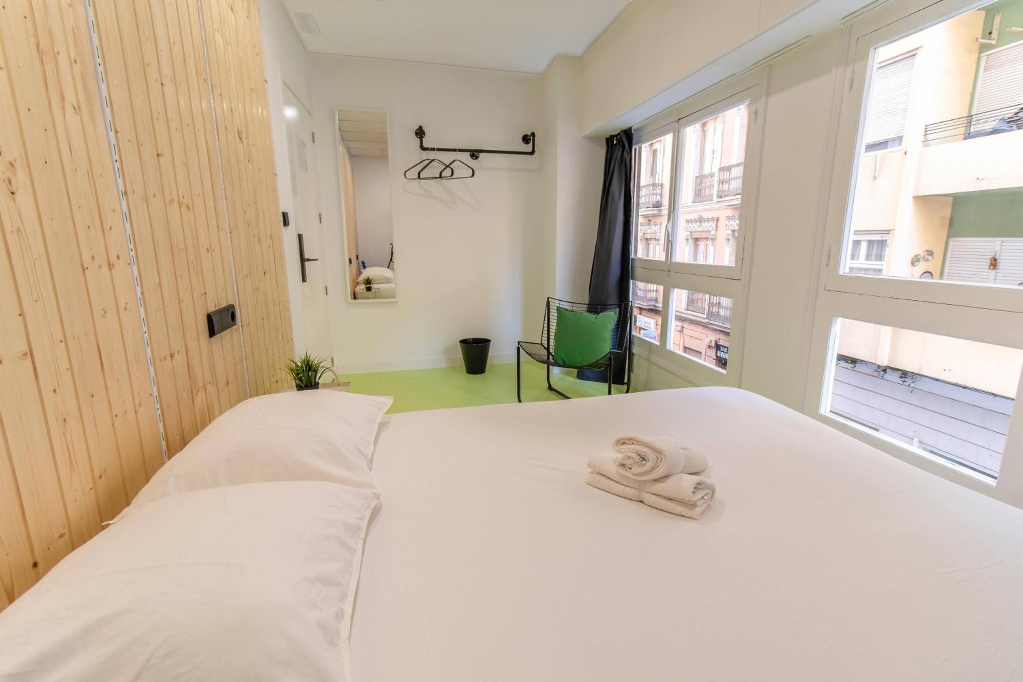 Koala Hostel Mercado Alicante Exteriör bild